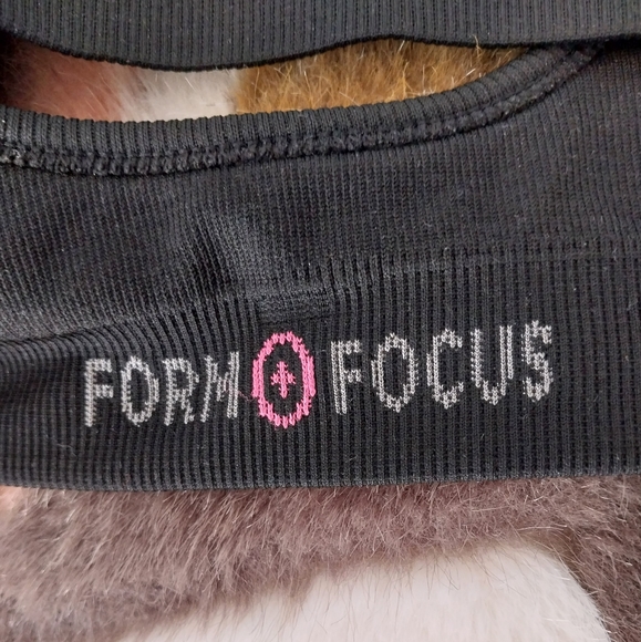 Form Focus Sports Bra Sz M/L - Picture 4 of 6